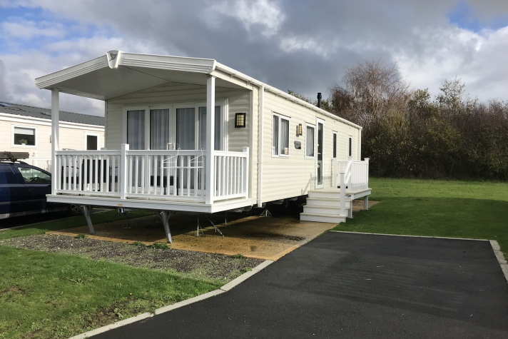 Luxury 2 Bedroom Caravan, Shanklin, Isle of Wight, Sleeps 4-6, Private Parking - Isle of Wight 